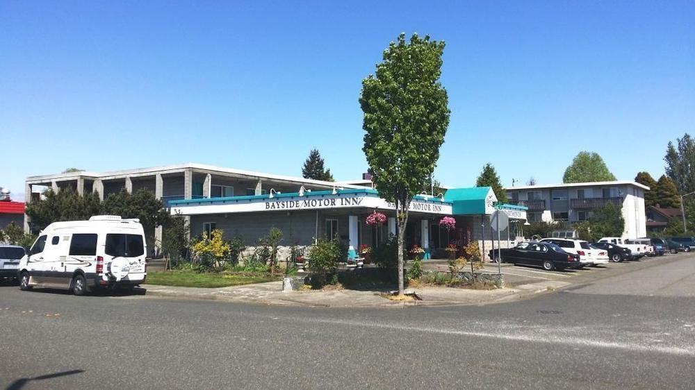בליין Bayside Motor Inn מראה חיצוני תמונה